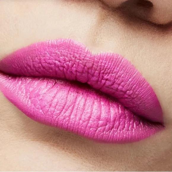 💄HP!💄LAST ONE! MAC Matte Lipstick Candy Yum Yum - Picture 4 of 11